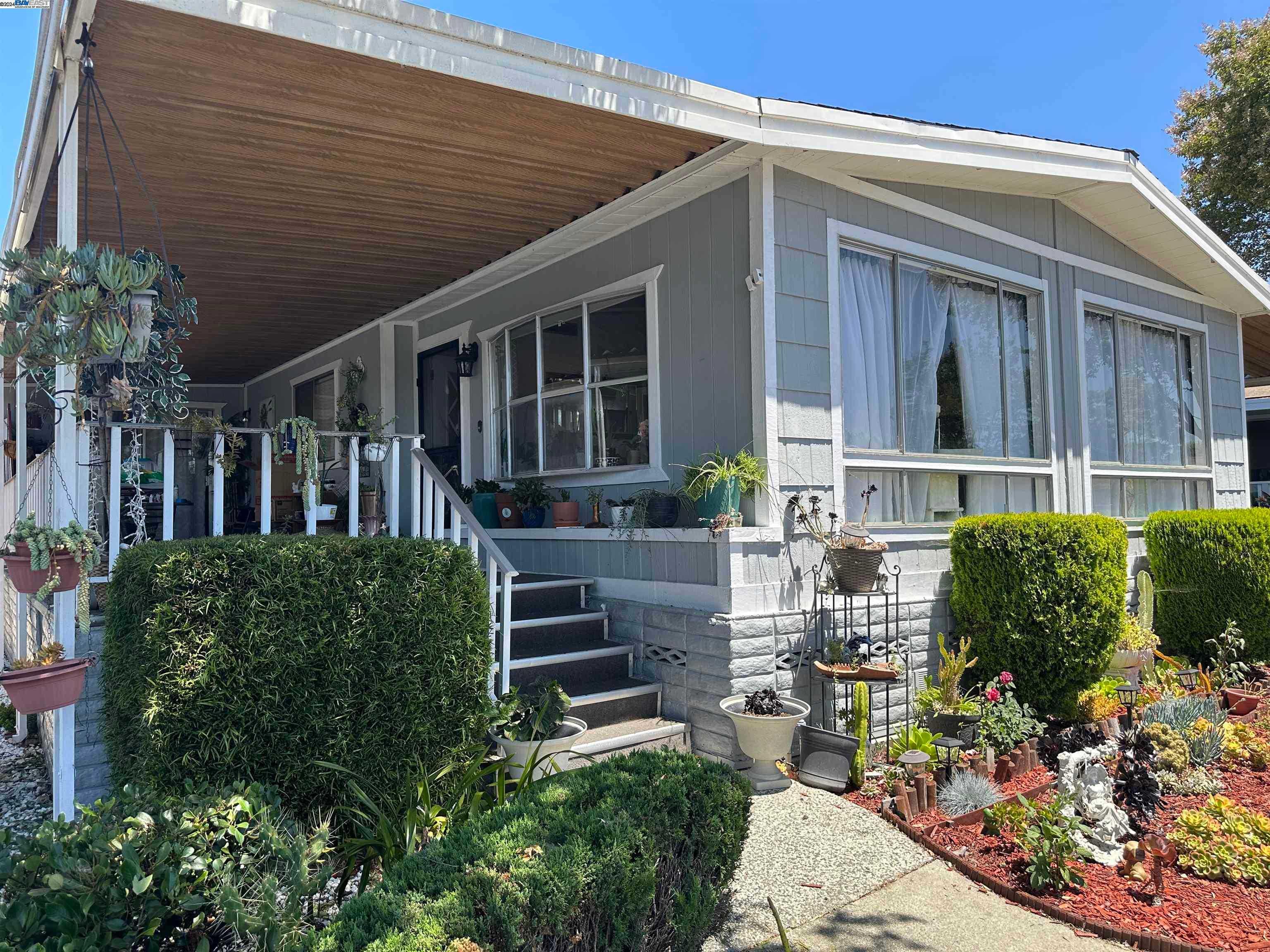 981 Fall River, 41065354, Hayward, Mobile Home,  for sale, PK Ahuja, REALTY EXPERTS®